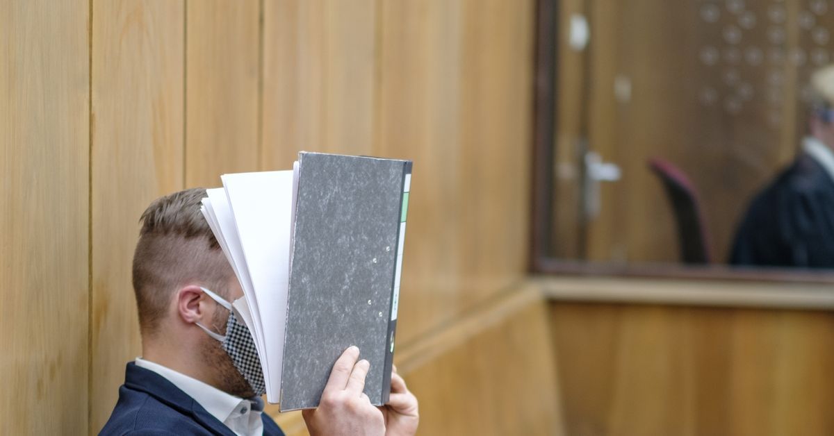 Mann 42, der eine 35-jährige frau datet