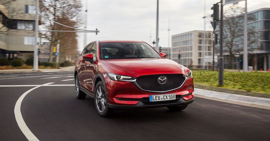 Der Mazda CX-5 darf sich über eine Modellpflege freuen.