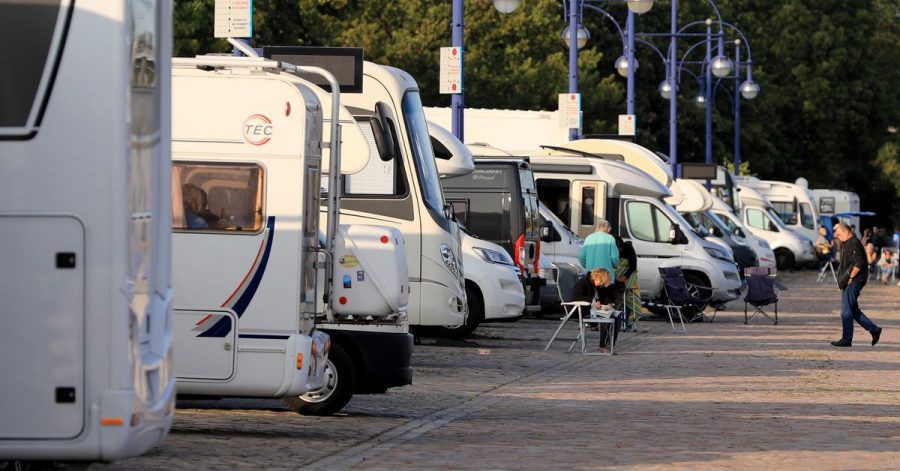 Der anhaltende Campingboom hat der deutschen Freizeitmobilbranche im vergangenen Jahr einen Umsatzrekord beschert.