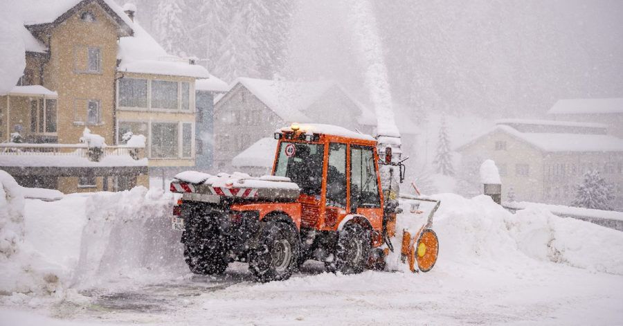 In der Schweiz herrscht wegen massiver Schneefälle immer noch hohe Lawinengefahr.