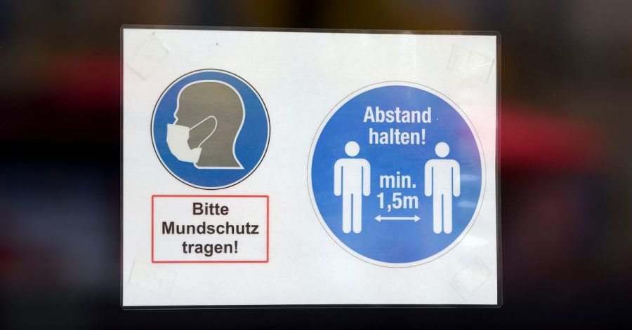 Seit Beginn der Pandemie sind in Deutschland mehr als 56.000 Menschen an oder unter Beteiligung einer nachgewiesenen Corona-Infektion gestorben.