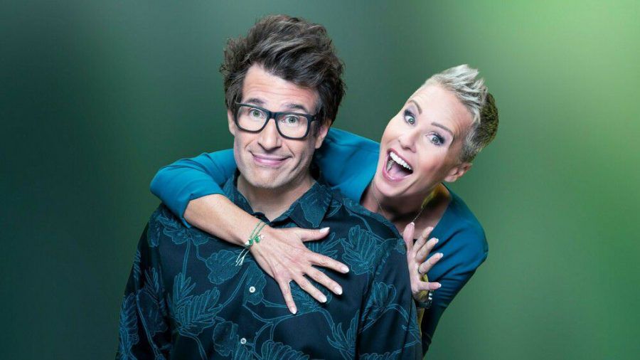 Das Dschungelcamp findet nicht wie gewohnt statt - dafür gibt es eine Dschungelshow mit Sonja Zietlow und Daniel Hartwich. (jom/spot)