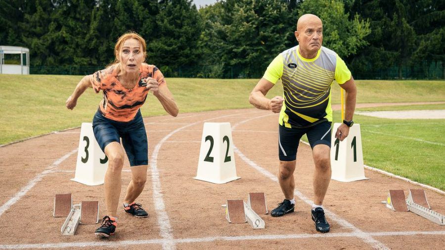 "Sportabzeichen für Anfänger": Stefanie (Andrea Sawatzki) und Bertram (Christian Berkel) wollen sich keine Blöße geben. (cg/spot)