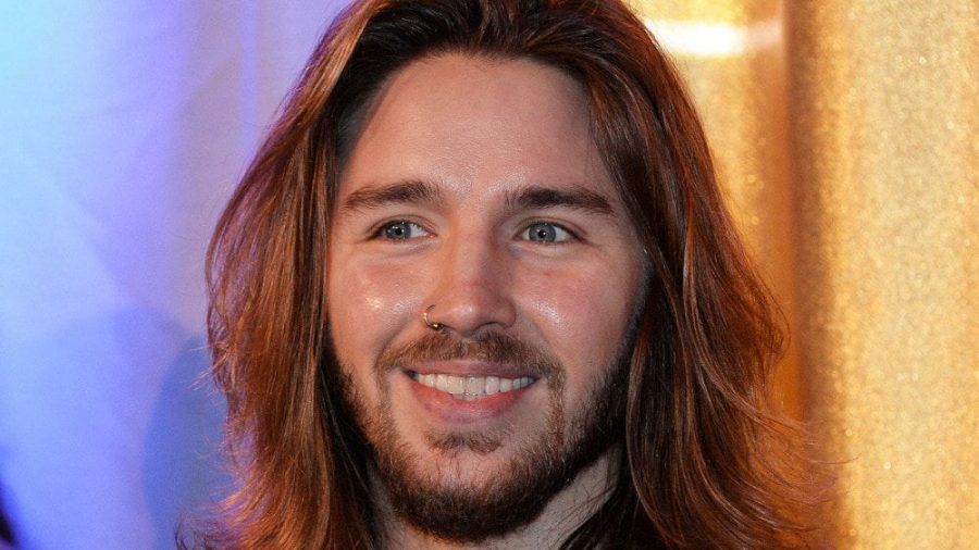 Gil Ofarim hat in Kindertagen viele Stunden auf dem Tennisplatz verbracht. (cos/spot)