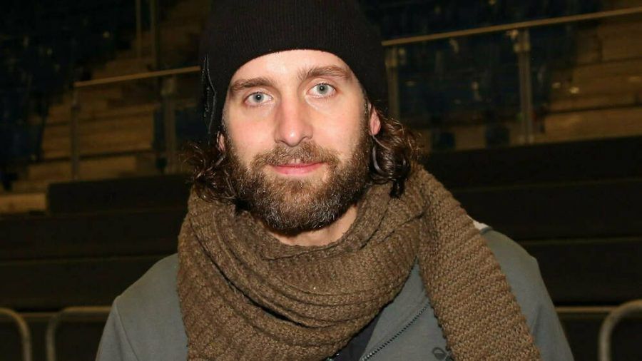 Handball-Star Silvio Heinevetter ist offensichtlich keine Frostbeule (mia/spot)