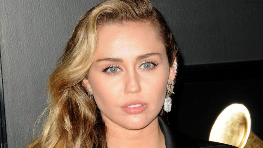 Miley Cyrus hat mit ihrer Hündin eine wichtige Begleiterin ihres Lebens verloren. (jom/spot)