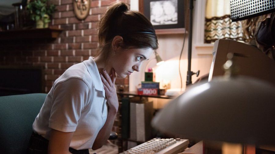 Die Highschool-Schülerin Alice (Natalia Dyer) weiß nichts über Sex (sob/spot)