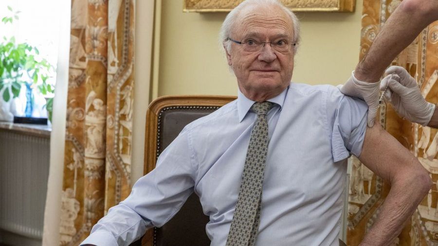 König Carl XVI. Gustaf von Schweden hat die erste Dosis seiner Corona-Impfung erhalten. (rto/spot)