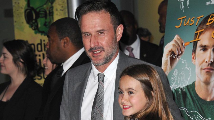 Schauspieler David Arquette im Jahr 2015 mit seiner Tochter Coco bei einem Event (ncz/spot)