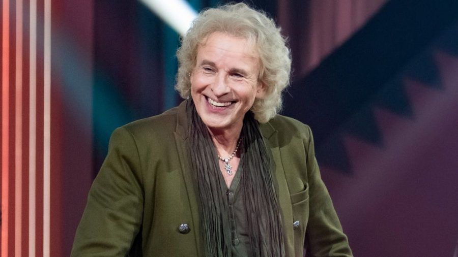 Thomas Gottschalk holt sich in "Wer stiehlt mir die Show?" Hilfe von einem guten Freund. (jom/spot)