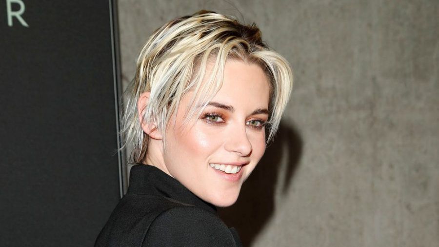 Kristen Stewart nimmt sich der Rolle der Prinzessin Diana an. (cos/spot)