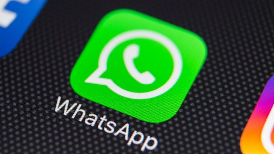Betrüger verbreiten derzeit über WhatsApp eine Schadsoftware. (cos/spot)