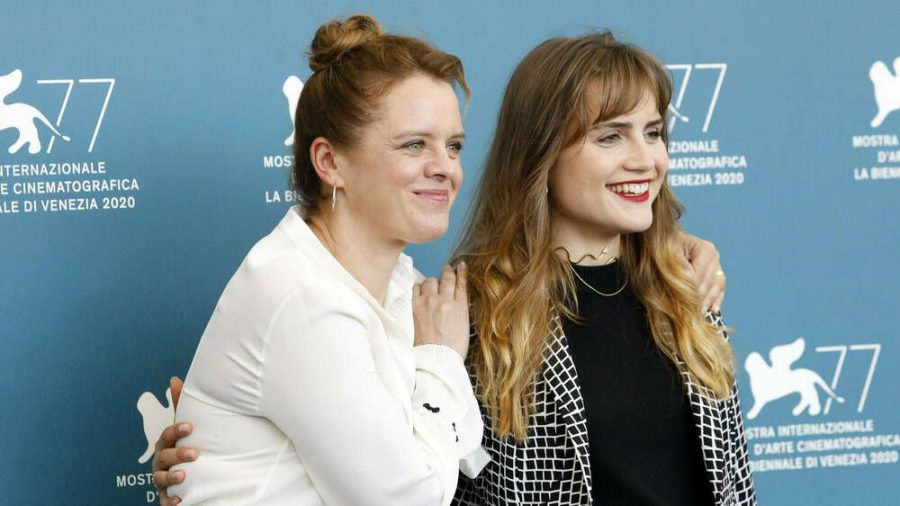 Julia von Heinz (l.) und Mala Emde in Venedig (wue/spot)