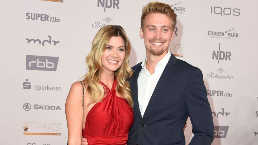 Video: "Bachelorette" verlobt: Diese Ex-Teilnehmerin hat Ja gesagt