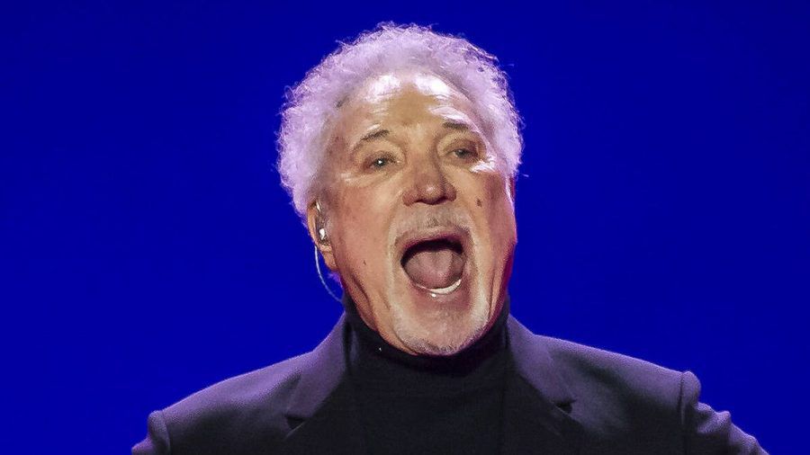 Tom Jones nach zwei Corona-Impfungen "kugelsicher"?