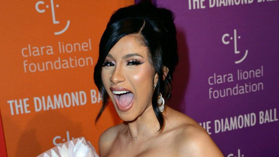 Luxus pur: Cardi B zeigt ihre Valentinstagsgeschenke!