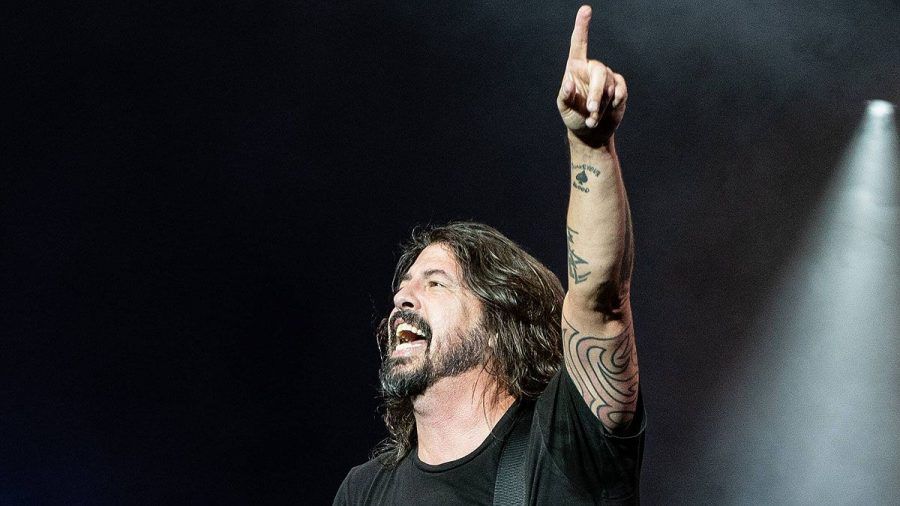 Dave Grohl hat mit „200 Schlägen pro Minute“ auf Kissen eingedroschen