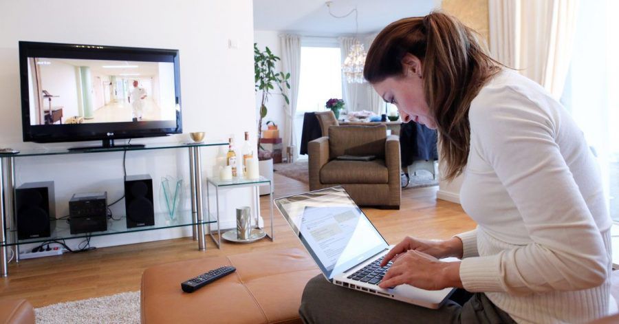 27 Prozent der Stromkosten eines Haushaltes gehen laut Branchenstatistiken in die Informationstechnik - also Geräte wie Fernseher und Notebook.