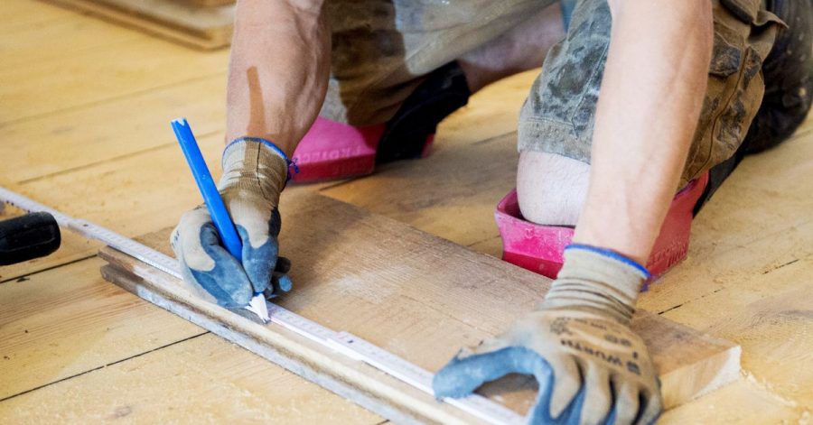 Je nach Tätigkeit kommt es bei Schutzhandschuhen nicht nur auf eine möglichst hohe Robustheit an. Auch andere Eigenschaften sind wichtig.