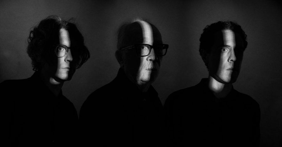 Schattenwesen: Daniel Davies (l-r), John Carpenter und Cody Carpenter.