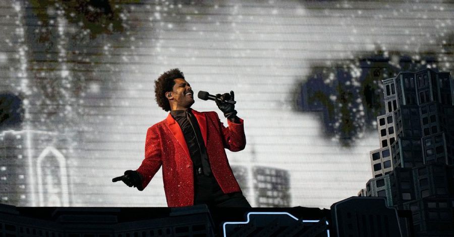 Der kanadische Rapper The Weeknd tritt während der Halbzeitshow des Super Bowls in Florida auf.