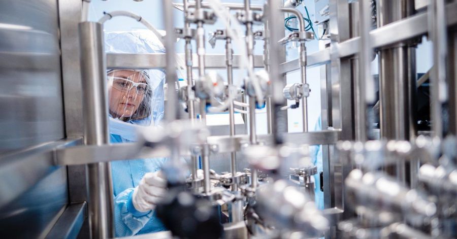 Das Mainzer Unternehmen Biontech hat in seinem neuen Werk im hessischen Marburg mit der Produktion seines Corona-Impfstoffs begonnen.