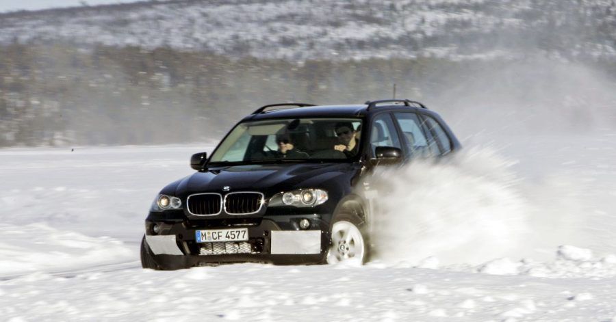 Drifts und mutwillige Ausflüge in den Grenzbereich des Autos haben nichts im Straßenverkehr zu suchen.