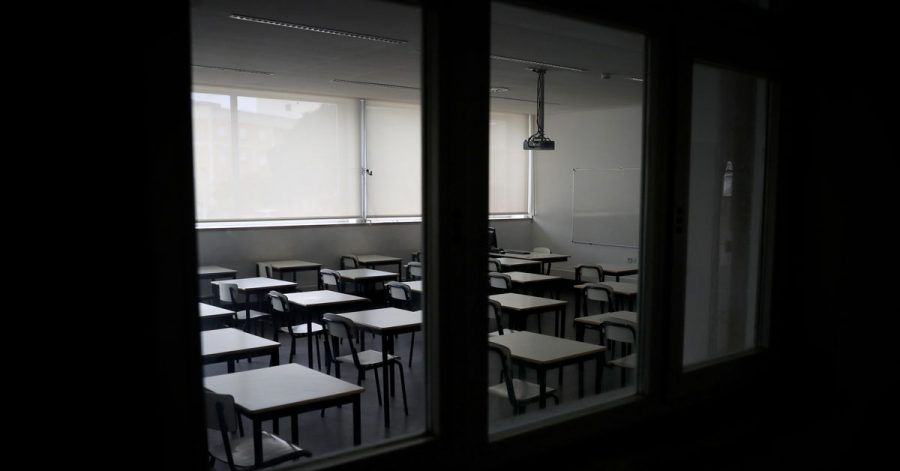 Nacktfotos und anzügliche Nachrichten, heimliche Treffen, es kommt zum Sex. Doch was bei Verliebten nachvollziehbar klingt, ist verboten, wenn es sich bei den Partnern um Schüler und Lehrer handelt.