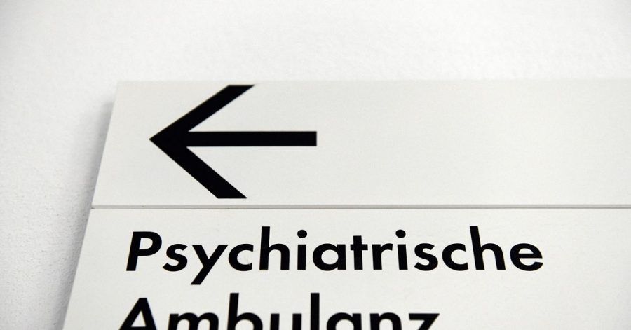 In Berlin kommen seit Beginn der Corona-Pandemie deutlich mehr Kinder und Jugendliche zur Behandlung in psychiatrische Kliniken.