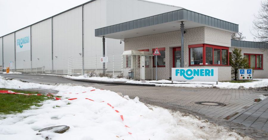 Blick auf die Eisfabrik von Froneri. In dem Werk ist es zu einem größeren Corona-Ausbruch gekommen.
