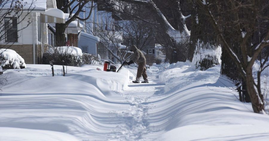 Im US-Bundesstaat Michigan hat ein Wintersturm mehrere Zentimeter Neuschnee gebracht.