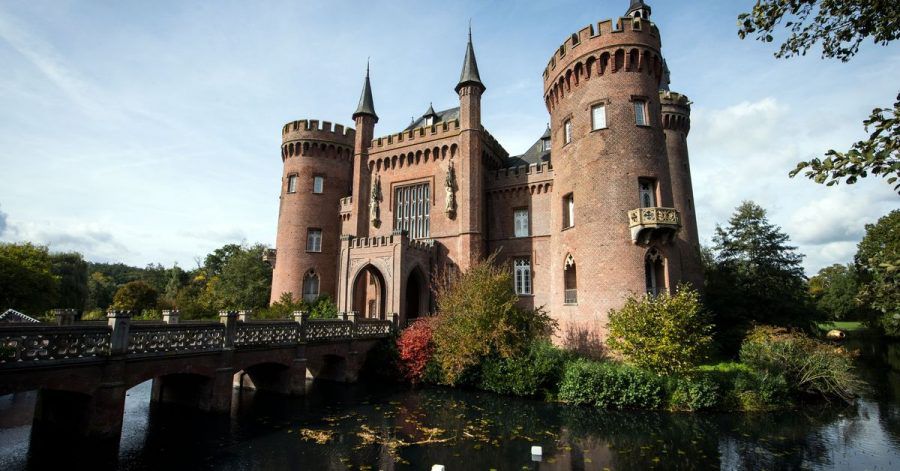 Das Beuys-Museum Schloss Moyland.