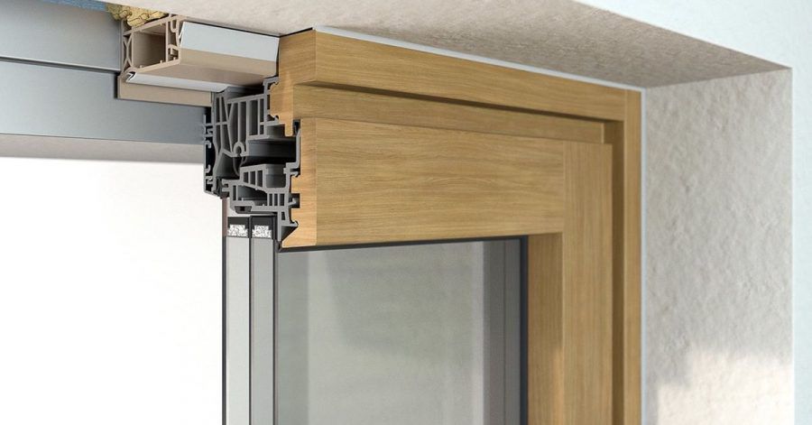 Werden Fenster über sogenannte Einbaurahmen im Gebäude integriert, lassen sich Bauschäden eher vermeiden und ein Austausch ist später einfacher möglich.