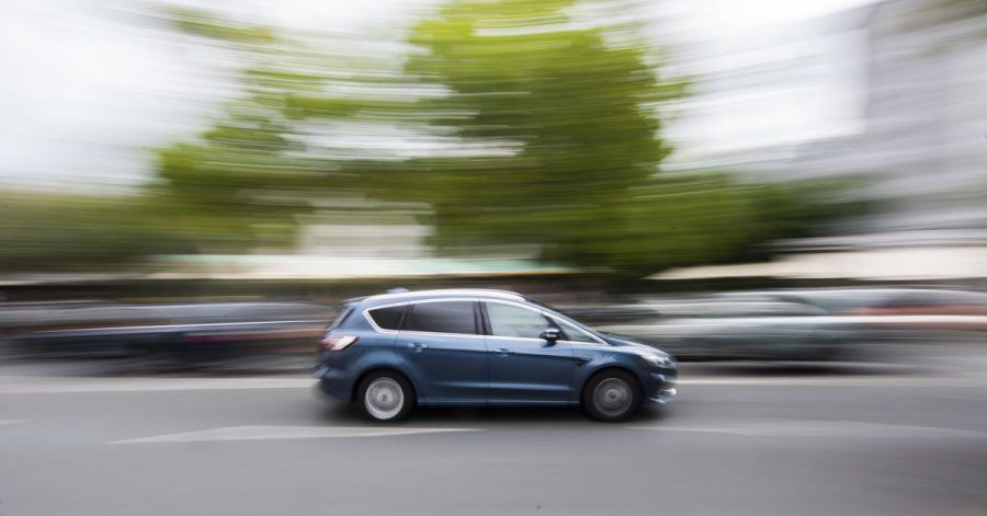 Pendler können den Arbeitsweg bei der Steuer geltend machen. Allerdings nur den Hinweg. Leiharbeiter können hingegen beide Strecken mit 0,30 Euro absetzen.