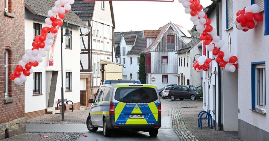 In der nordhessischen Kleinstadt war vor einem Jahr ein Auto in einen Karnevalsumzug gerast und hatte dabei zahlreiche Menschen verletzt.