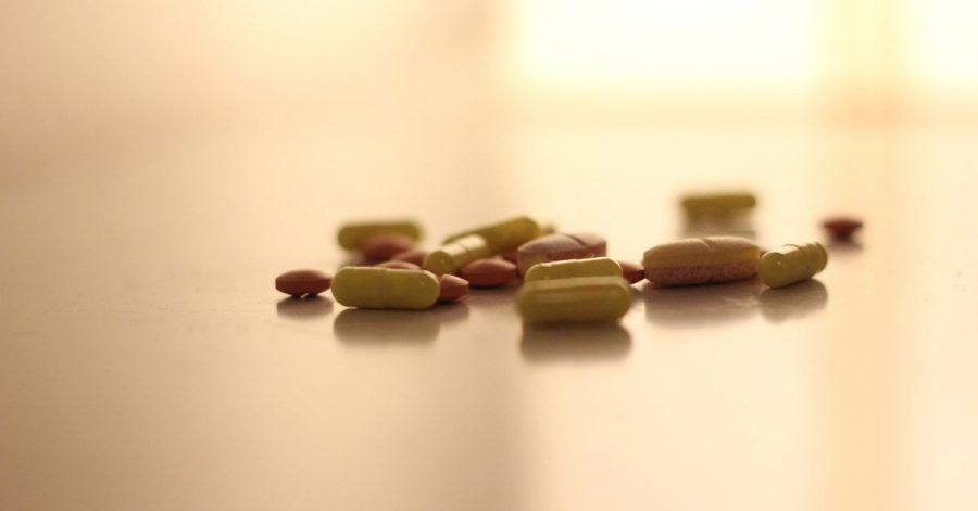 Massenhafter Einsatz von Antibiotikum hat eine Kehrseite: die Entwicklung und Ausbreitung von Resistenzen bei Bakterien.