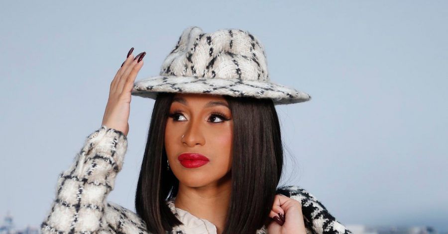 Rapperin Cardi B bei ihrer Ankunft zur Pret-a-porter-Modenschau von Chanel in Paris 2019.