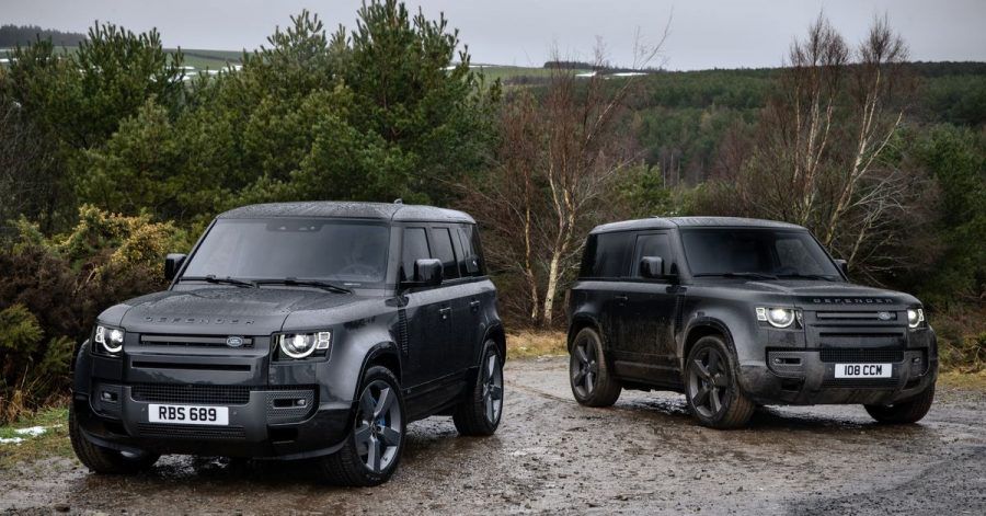 Den Land Rover Defender können Kunden nun auch mit einem starken V8-Motor für den Fünftürer 110 (l) und den Dreitürer 90 ordern.