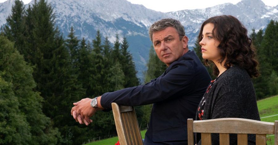 Martin (Hans Sigl) und Lilli (Ronja Forcher) stehen mal wieder schwere Zeiten bevor.