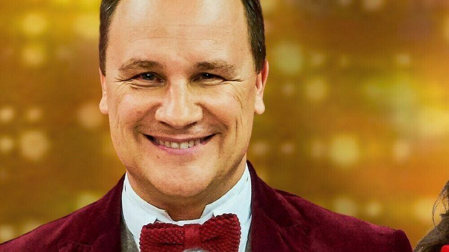 Guido Maria Kretschmer führt durch die Krebsvorsorge-Show "Showtime of my Life - Stars gegen Krebs". (jru/spot)