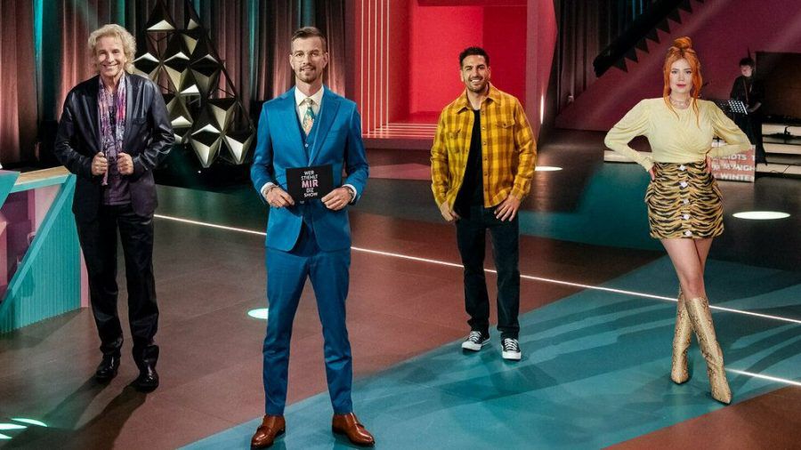 "Wer stiehlt mir die Show?" (v.l.): Thomas Gottschalk, Joko Winterscheidt, Elyas M'Barek und Palina Rojinski (ili/spot)