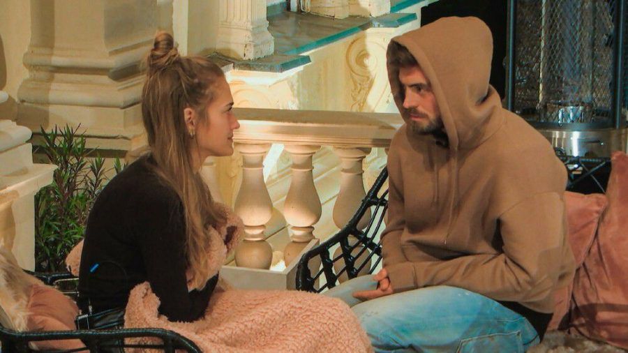 "Der Bachelor": Mimi und Niko im Gespräch. (ili/spot)