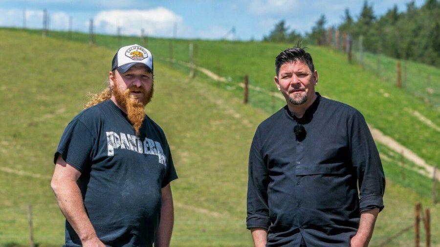 "Kitchen Impossible": Ludwig Maurer und Tim Mälzer (cg/spot)