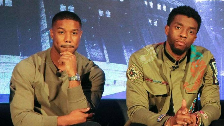 Michael B. Jordan (l.) und Chadwick Boseman auf einer Pressekonferenz im Jahr 2018 (wue/spot)
