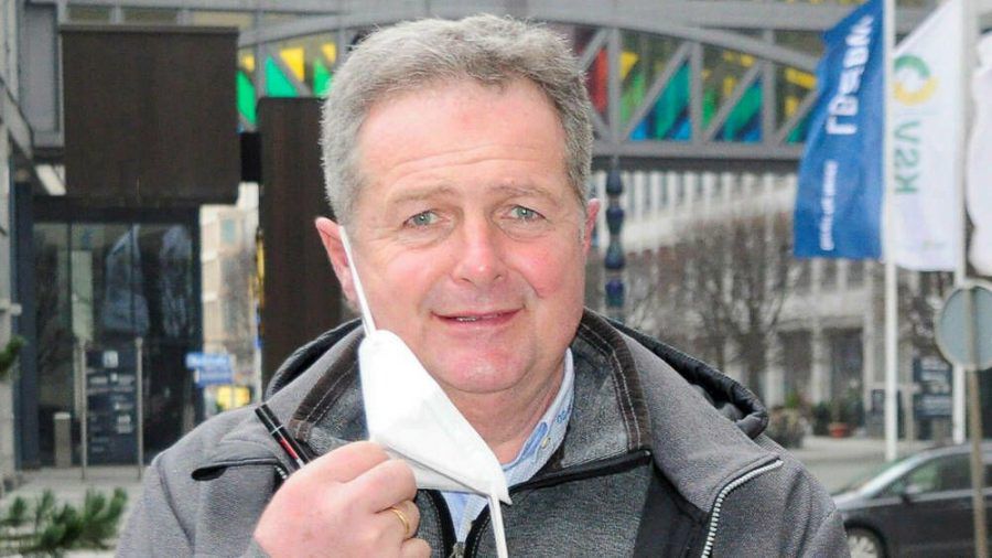 Norbert Rier von den Kastelruther Spatzen bei der Ankunft zur TV-Aufzeichnung von "Riverboat" in Leipzig. (cos/spot)