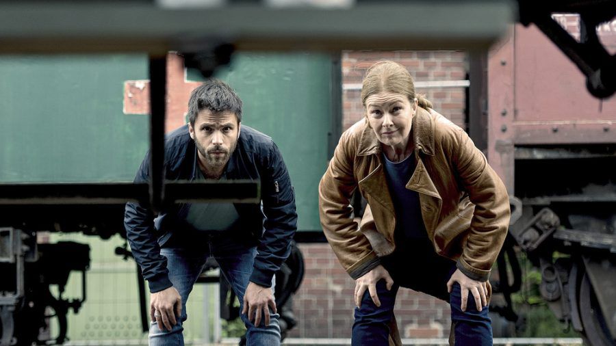 "Die Füchsin: Treibjagd": Anne Marie Fuchs (Lina Wendel) und Youssef el Kilali (Carim Chérif) suchen nach einem Entführungsopfer. (cg/spot)