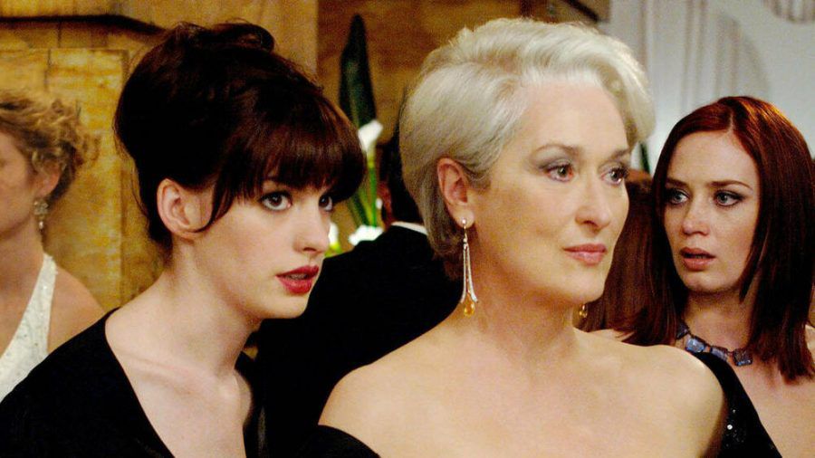 Anne Hathaway (l.) und Meryl Streep in "Der Teufel trägt Prada". (cos/spot)