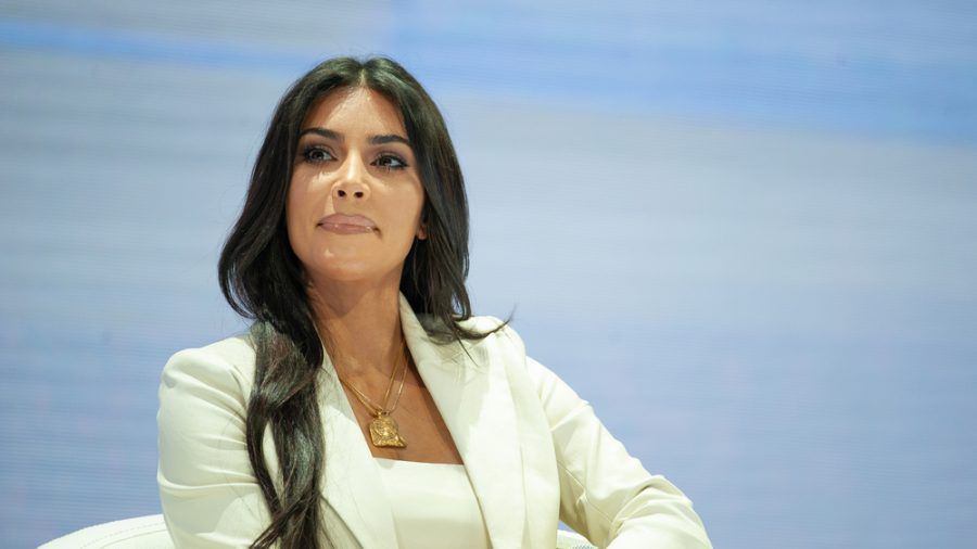 Kim Kardashian lässt sich nach sieben Ehejahren von Kanye West scheiden. (jru/spot)