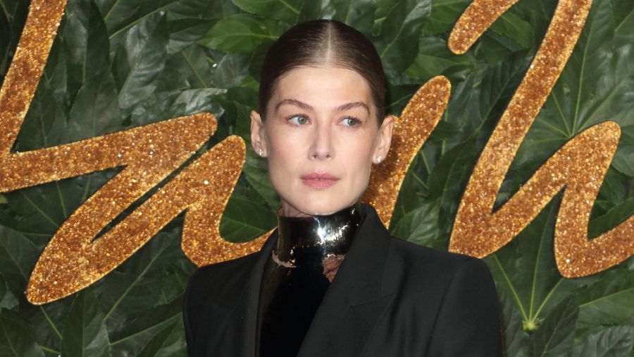 Rosamund Pike zeigt sich gern von ihrer natürlichen Seite. (eee/spot)