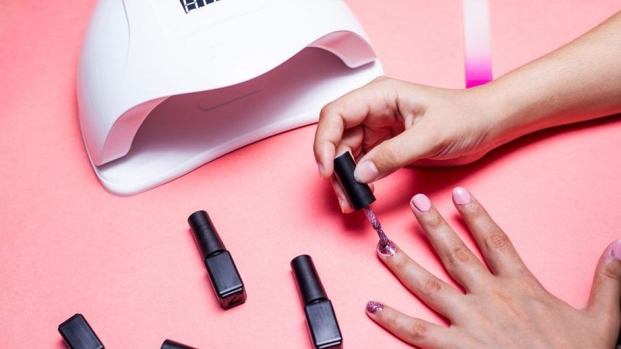 Trend-Test: Lohnt sich ein UV-Nagellack-Set von "NEONAIL" für Zuhause?